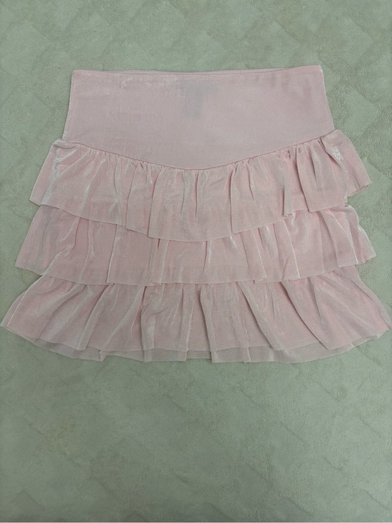Forever 21 Dresses & Skirts - Light Pink Tiered Ruffle Mini Skirt